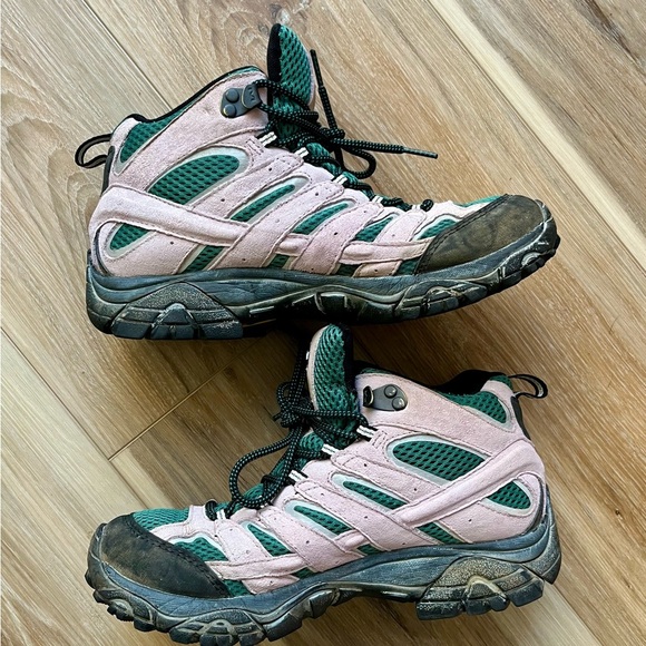 Merrell Green and Pink Lace Up Boots - Picture 2 of 11
